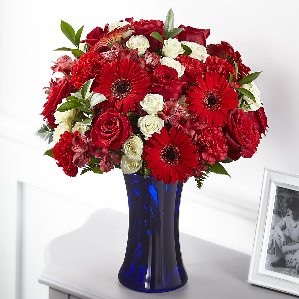 Hearts Embrace Bouquet – FLOWERS & GIFTS AT ROTH'S, Salem OR
