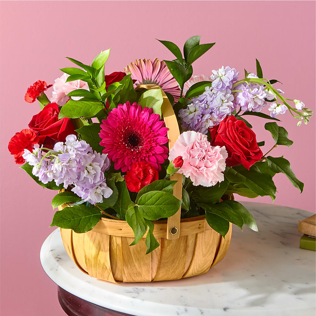 Pink Picnic Basket – FLOWERS & GIFTS AT ROTH'S, Salem OR