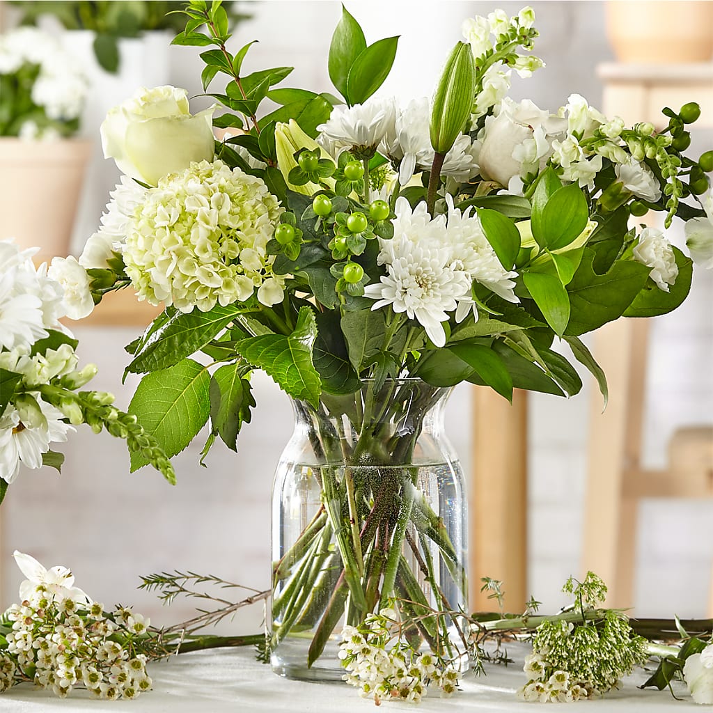 Classic Ivory – A Florist Original – FLOWERS & GIFTS AT ROTH'S, Salem OR