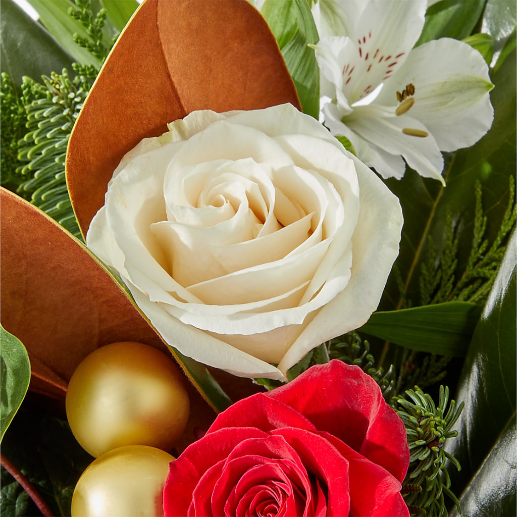 Joy & Jolly Bouquet – FLOWERS & GIFTS AT ROTH'S, Salem OR