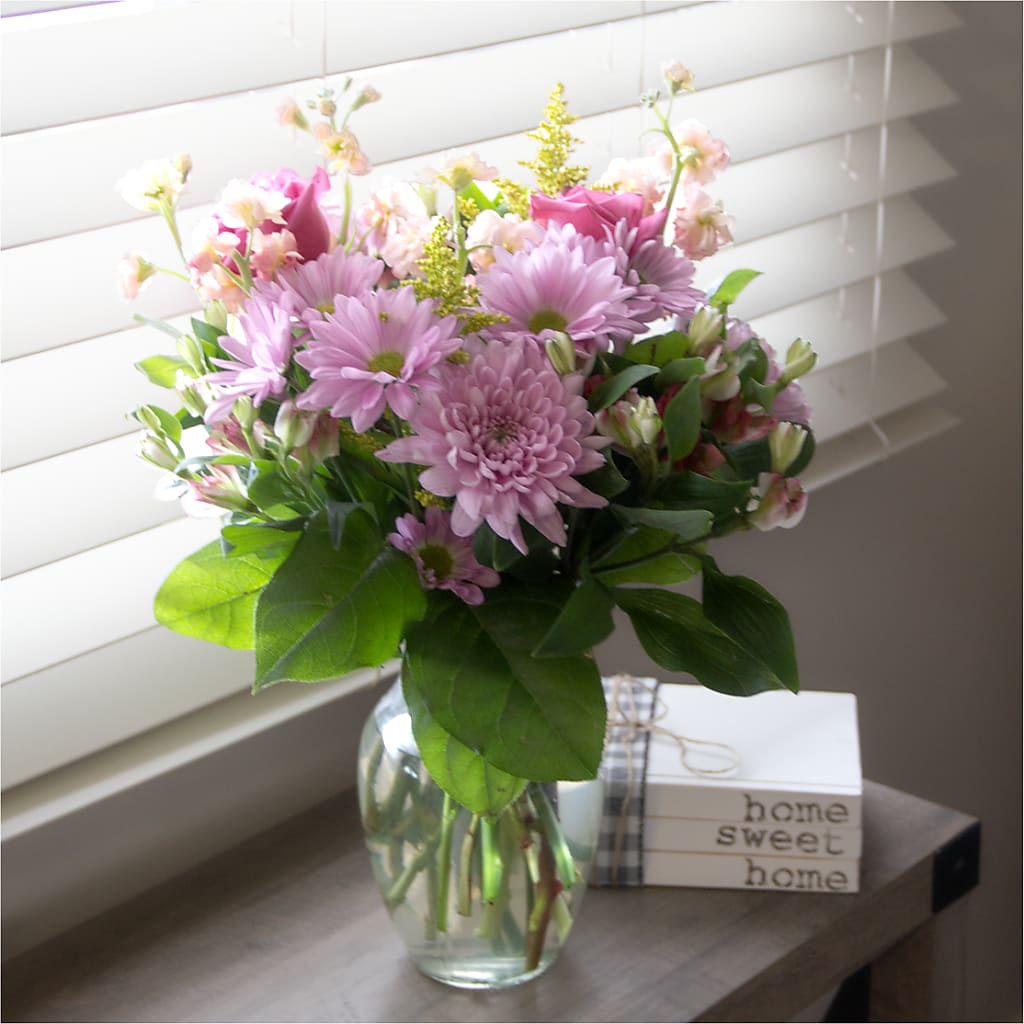 Pastel Tradition - A Florist Original – FLOWERS & GIFTS AT ROTH'S, Salem OR