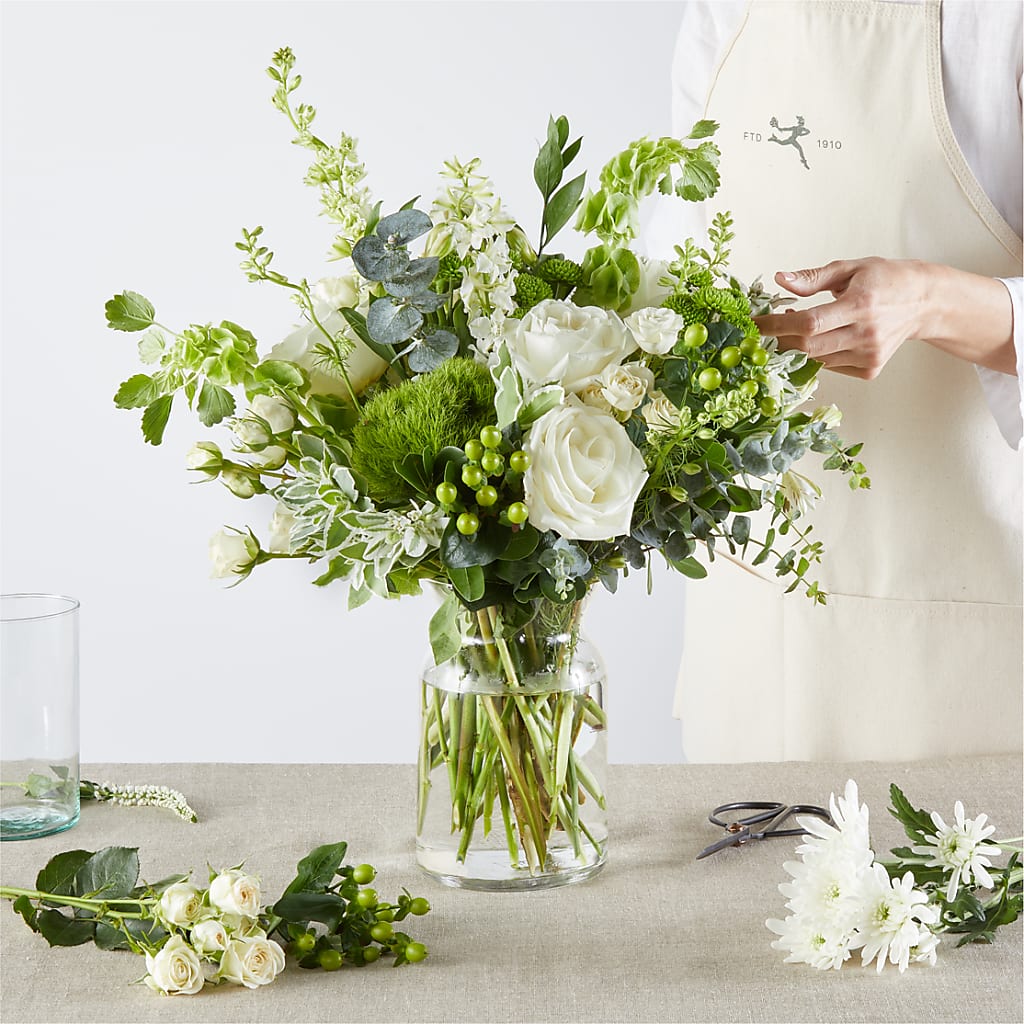 Irish Garden - A Florist Original – FLOWERS & GIFTS AT ROTH'S, Salem OR