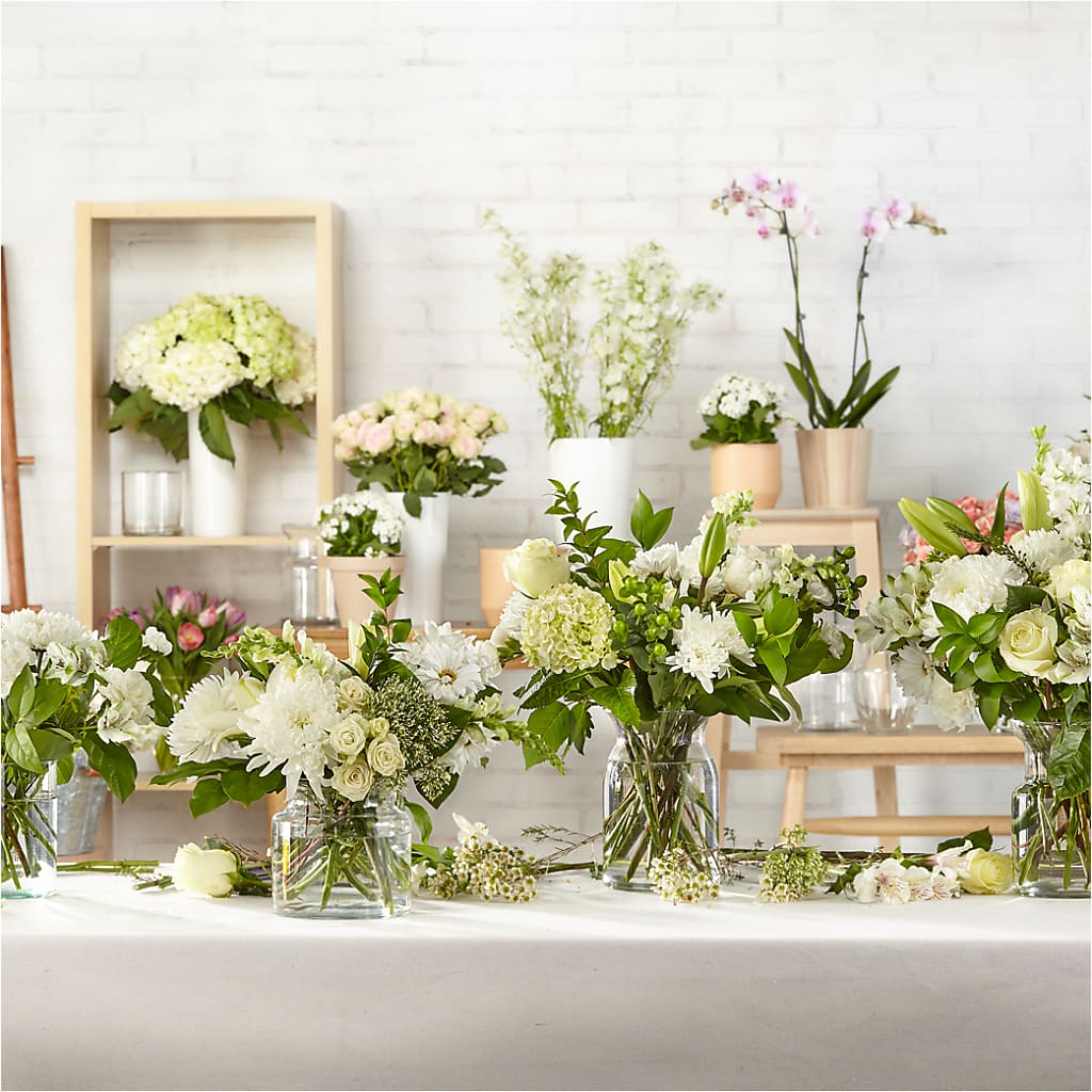 Classic Ivory – A Florist Original – FLOWERS & GIFTS AT ROTH'S, Salem OR